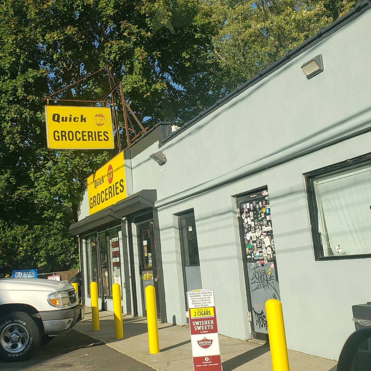 MattyDVO72's tweet image. Despite being a native Jersey boy, it has taken me 20 years to finally make the trip down to the #QuickStop a place where @ThatKevinSmith unknowingly shaped a major part of my sense of humor and desire to entertain.
