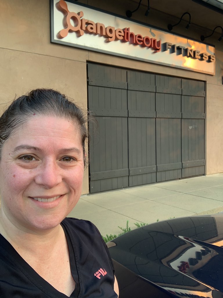 DawnWinston24's tweet image. I’m finally baaaaak at @orangetheory 💪🏻 Today was my first workout since March 9, 2020. I promptly unfroze my account and signed up for Hell Week. I’m ready for it ☠️🍊#keepburning #orangetheory #hellweek2020 #OTFForLife