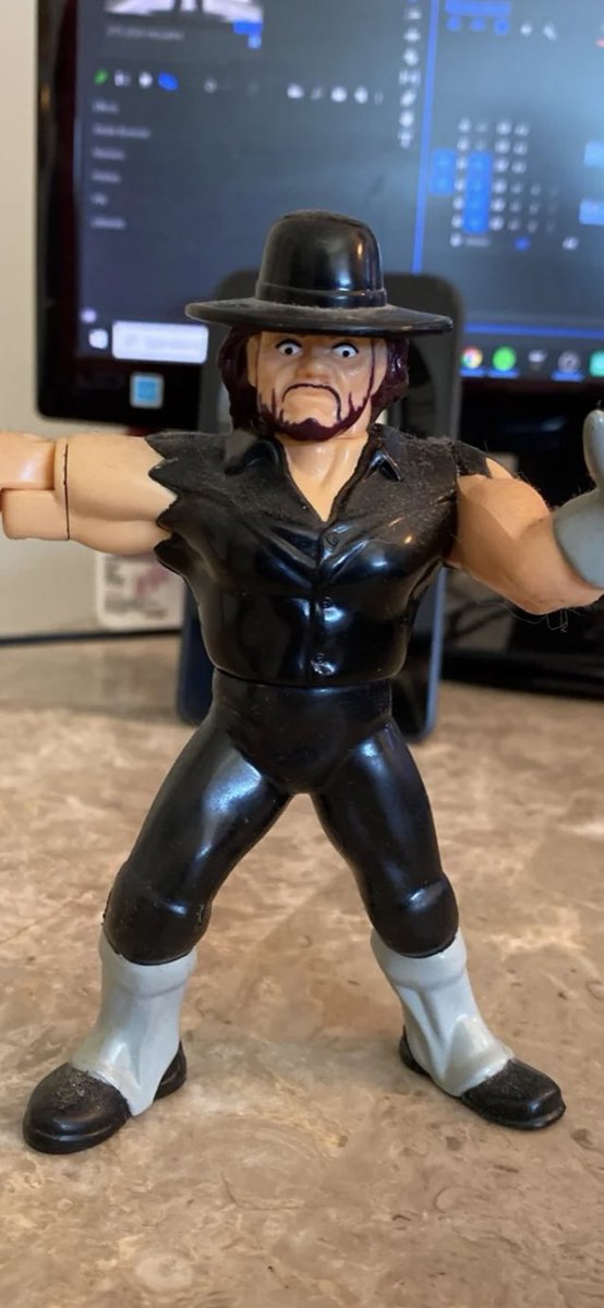 JDfromNY206's tweet photo. I’ve been selling my old Hasbro 1994 WWF figures. Most are in mint condition. If anyone is interested hit me up. Made a killing on Bret Hart, Razor Ramon and Bam Bam Bigelow already https://t.co/RGOVky1tVk