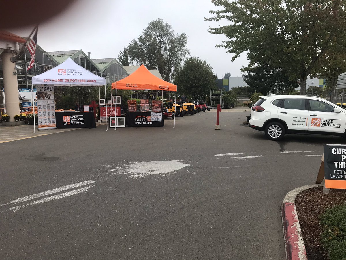 HDIS partnering with Carpet for Parking lot Event at 4006 #HDIS Portland <a href="/y_atonna/">Yvette Atonna</a> @blkubes <a href="/Mark_THD/">Mark Scott</a> @brian4006 <a href="/amybaronhdi/">AmyBaronHDI</a> <a href="/bryanegan6/">bryan egan</a>