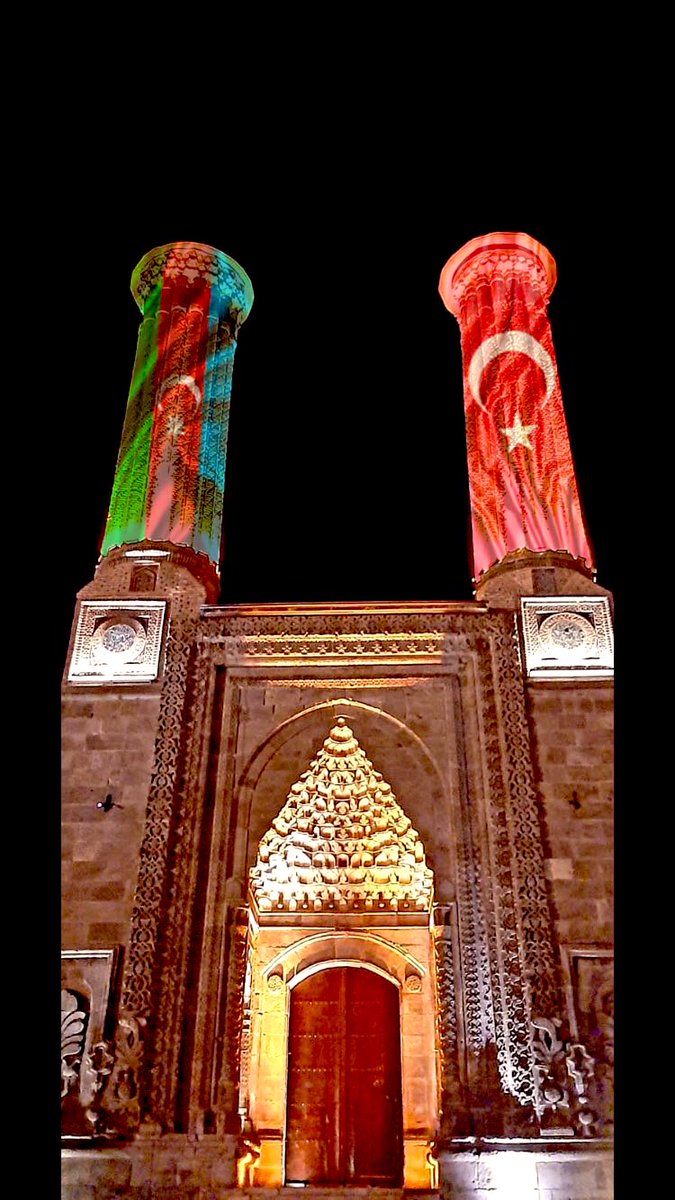 muratsekbann's tweet photo. Erzurum'da bulunan Selçuklu yadigarı Çifte Minareli Medrese bugün ayrı güzel #Azerbajian https://t.co/qqJgYOd4G9