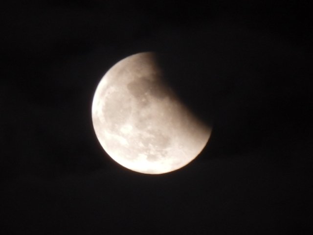 A thread of pretty moonlights to make the TL even better :