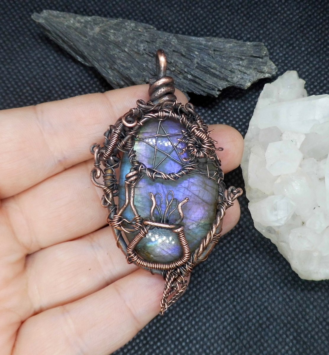 CharismaCrystal's tweet image. Purple #Labradorite #pentacle pendant witchy design 
CharismaCrystals.etsy.com 

#witchcraft #BizHour #UKGiftAM #UKGiftHour #giftideas #UKBizHour #craftbizparty #indiebizhour #uksmallbiz  #Halloween  #supernatural #etsyuk #crystaljewelry #womaninbiz #pagan #wicca  #WITCHtober2020