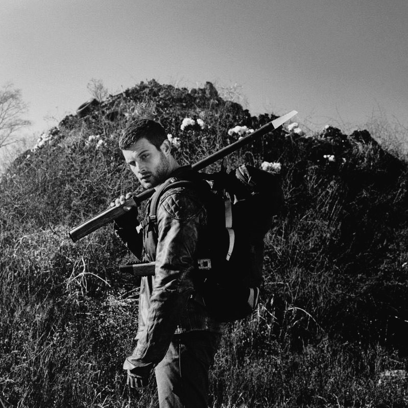 *ೃ༄ ┊▸ ❛ ━ ℰvery 𝗦𝗜𝗡𝗚𝗟𝗘 time you are 𝑶𝑼𝑻𝑺𝑰𝑫𝑬 those walls.❜ ˎ-

             ╰❱❱⋮ 𝙁𝙀𝙇𝙄𝙓.；
      ˹ 𝑯𝑬𝑨𝑫 𝑶𝑭 𝑺𝑬𝑪𝑼𝑹𝑰𝑻𝒀.
         ᴄᴀᴍᴘᴜs ᴄᴏʟᴏɴʏ's ᴍᴇᴍʙᴇʀ. ˼

❏ 𝕿𝖂𝕯: 𝖂𝐎𝐑𝐋𝐃 𝕭𝐄𝐘𝐎𝐍𝐃.
❏ sᴜʀᴠɪᴠᴏʀ.

❥； 𝑹𝑻 + ♡．