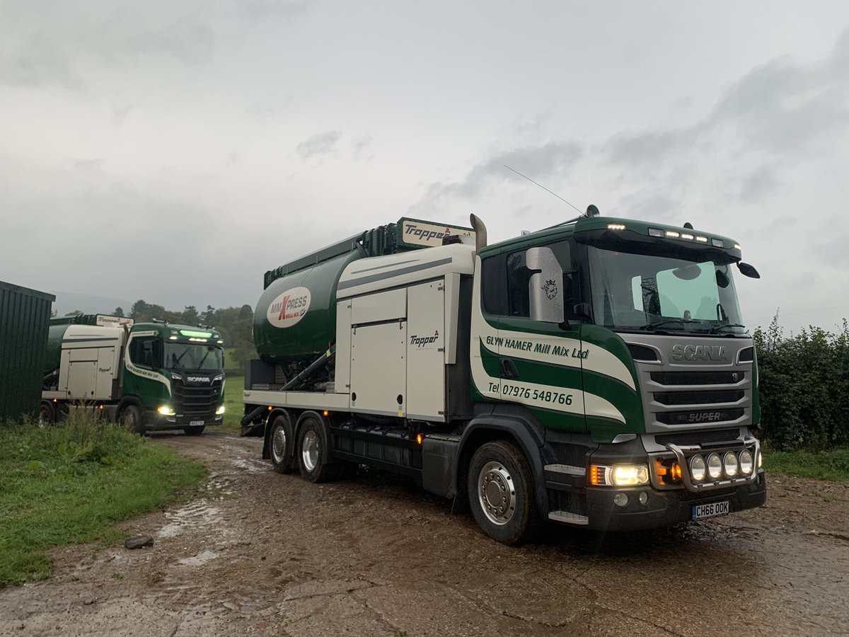hamermillmix's tweet photo. Fair day for Jordan &amp; James rolling 180tonne of barley &amp; mixing with a urea treatment for a dairy farm ready to feed over winter. https://t.co/bs4DlpGIxx