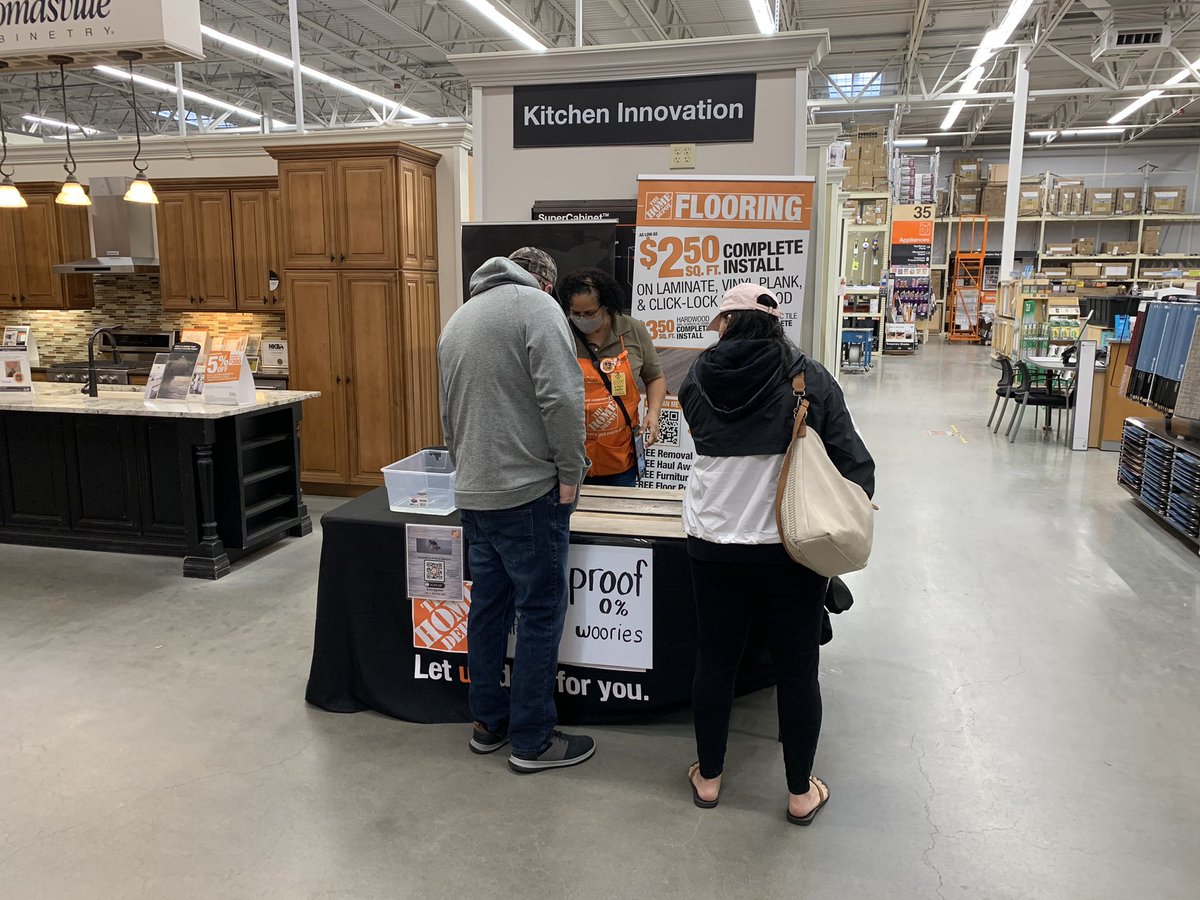 Specialty DS Cynthia and Flooring superstar Marty are ready to educate our customers on lifeproof vinyl and load up that pipeline! @TracieD317 <a href="/SeattleD317/">J Contonio</a> @DwaineWeyland #snohomishsalestrain #specialtywillsetyoufree #dontforgetquotecenter