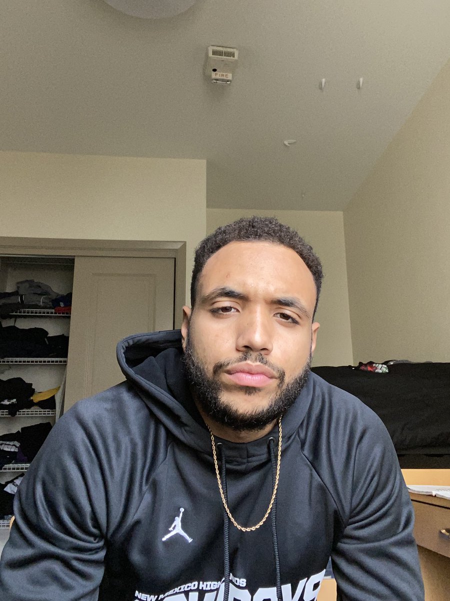 CrocodileCam's tweet image. Inside 🏡