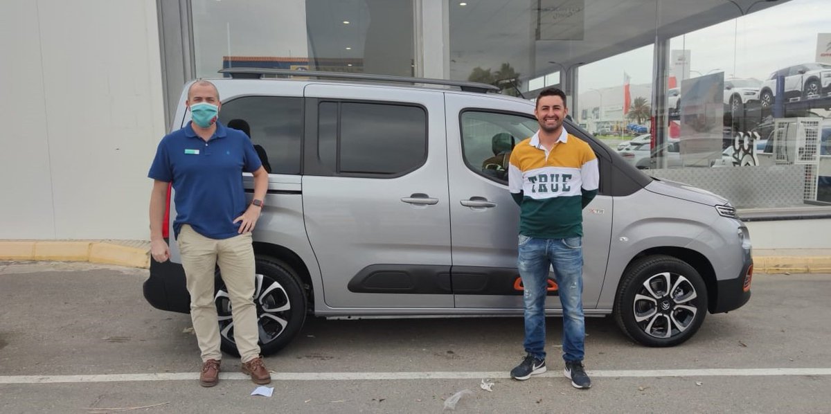 EjidoMotor's tweet photo. La #Berlingo es todo un #exito. Y ello lo confirma cada uno de lxs clientxs que se decanta por el #polivalente por excelencia. ✌️
Jose ya puede decir #MiCitroënesdeEjidoMotor. 😎
Gracias por confiar en #EjidoMotor para #estrenarcocheenAlmería. 😉
#MadeinSpain #MoveinSpain https://t.co/KbmDWApCNJ