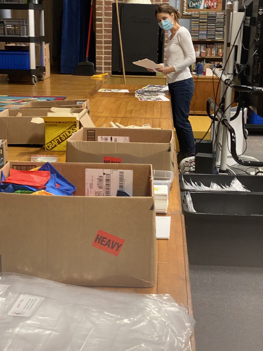 katrinawbeck's tweet photo. How many egg shakers did you say we have?  I forgot again.   #pandemicmusickitmaking   #musicteachercounting #d90learns https://t.co/qMxZIc1enr