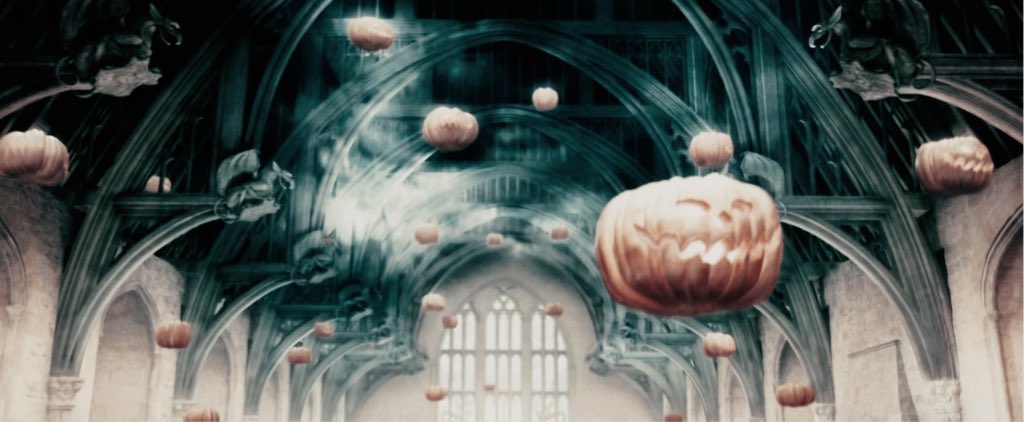 gayrauder's tweet photo. appreciation tweet: the enchanted ceiling in the great hall of hogwarts https://t.co/4Kdk6o9Hpi