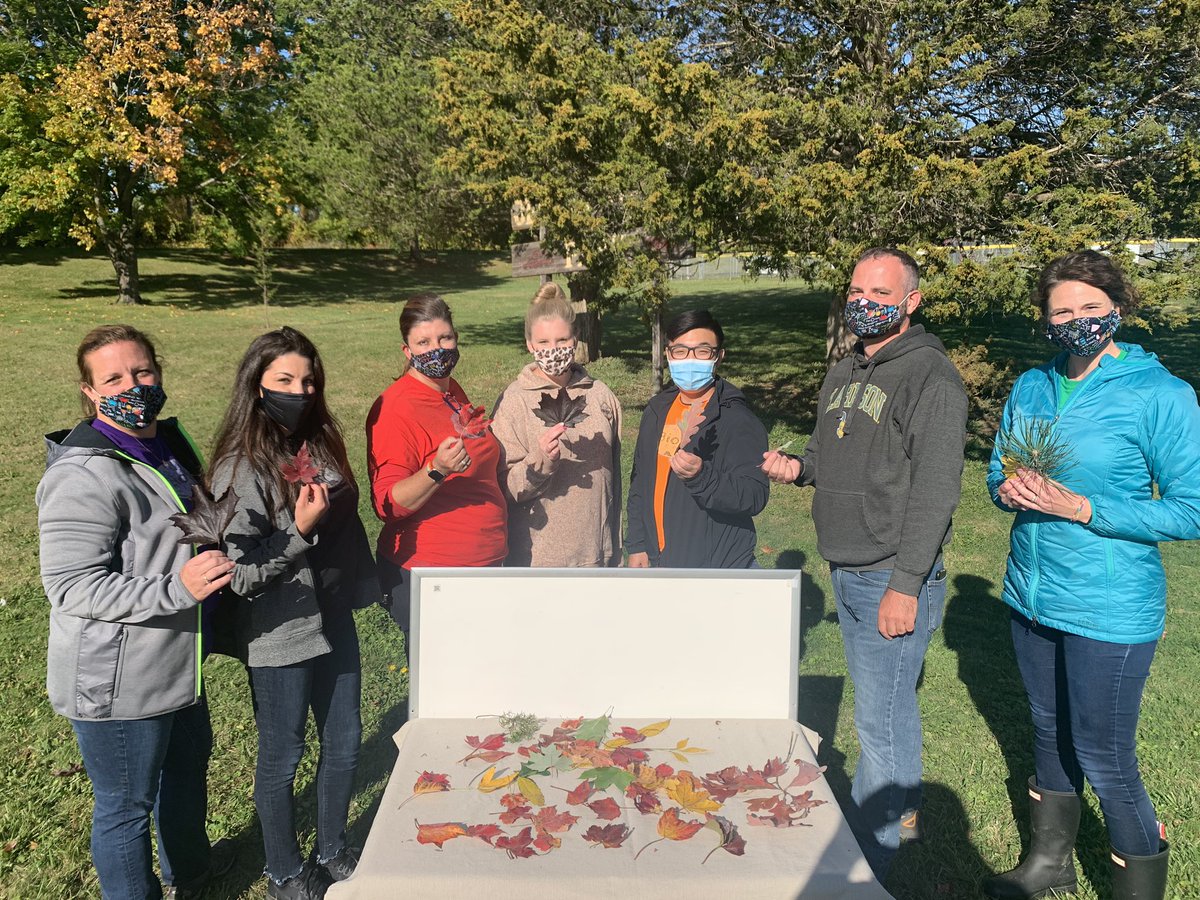 Another #PHENOMenalFRIDAY by the bio9 teachers from SHS. Virtual lessons taught live on location to bring our students biology they can explore in their backyard. Yesterday’s topic: The Biochem of Fall Leaf Change #bio9crew #distancelearning #schenectadystrong <a href="/SCSchools/">Schenectady Schools</a>
