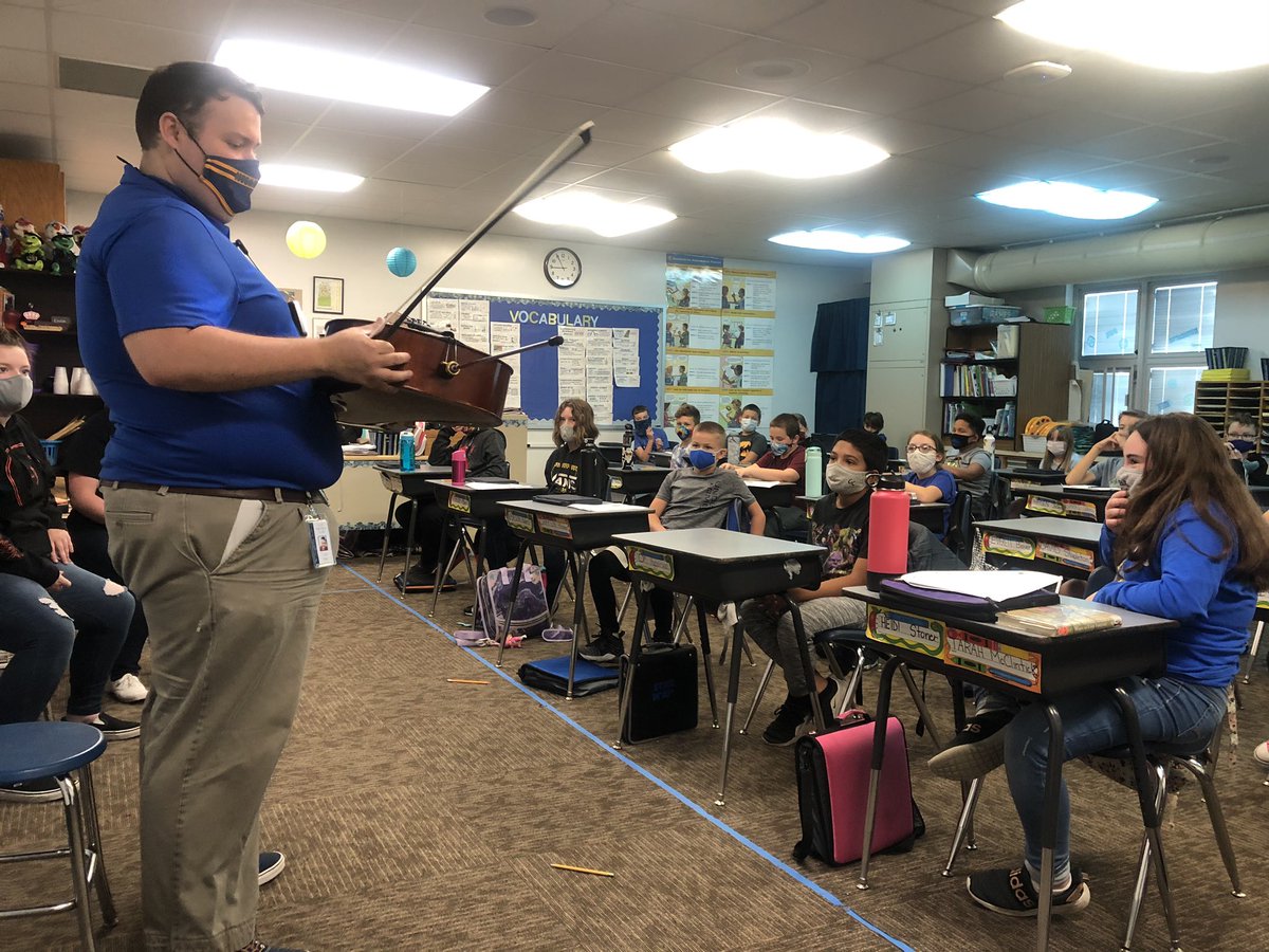 GCBassoBeats's tweet photo. Wrapping up our unit on Instruments of the Orchestra with a presentation from GC Strings teacher, Mr. Pfifer! GIS 5th graders had so many questions!! 🎻🎻🎻@GIS_Principal @GIS_AsstPrin @GCJHS_principal https://t.co/HFaebfTkL0