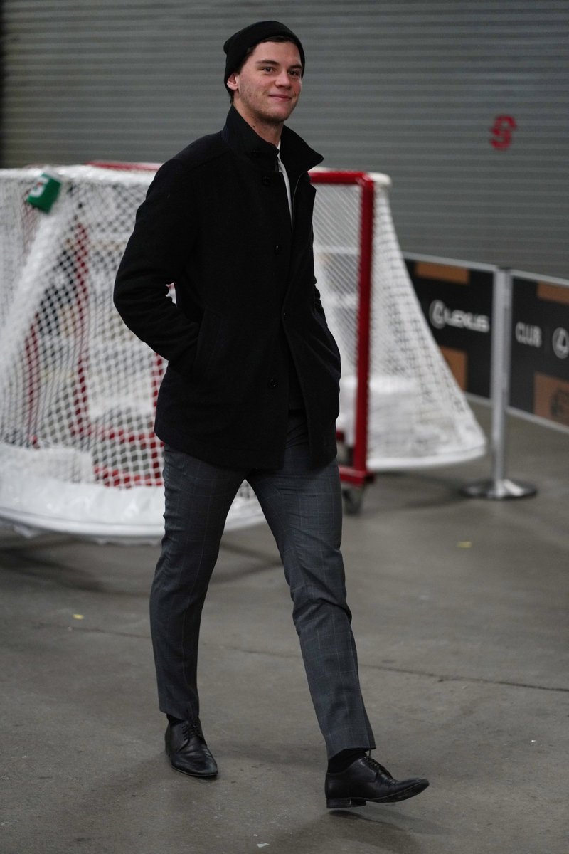 Avalanche's tweet photo. Here for the #BurkySmirk, always.
#AvsFlashback #GoAvsGo https://t.co/iaD8BBVfNR