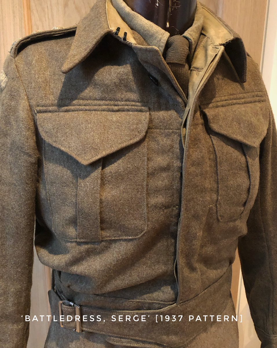 It all started with a need for a new uniform for the mobilised army to replace ‘Service Dress’. ‘Battledress, Serge’ (1937-8) had smooth lines, concealed buttons & collar with hook & eyes (officers had a collar & tie). It was largely devoid of flashy insignia  #BattledressThread