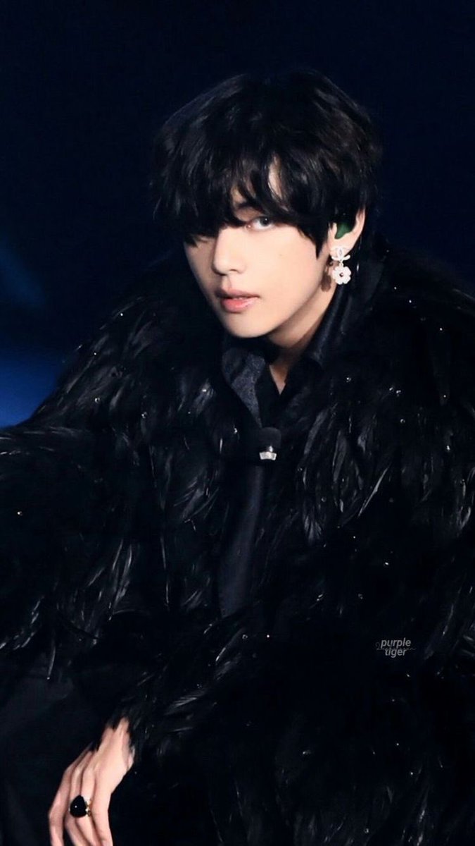 everyone should go stream singularity in honor of this look tbh ___[191027]