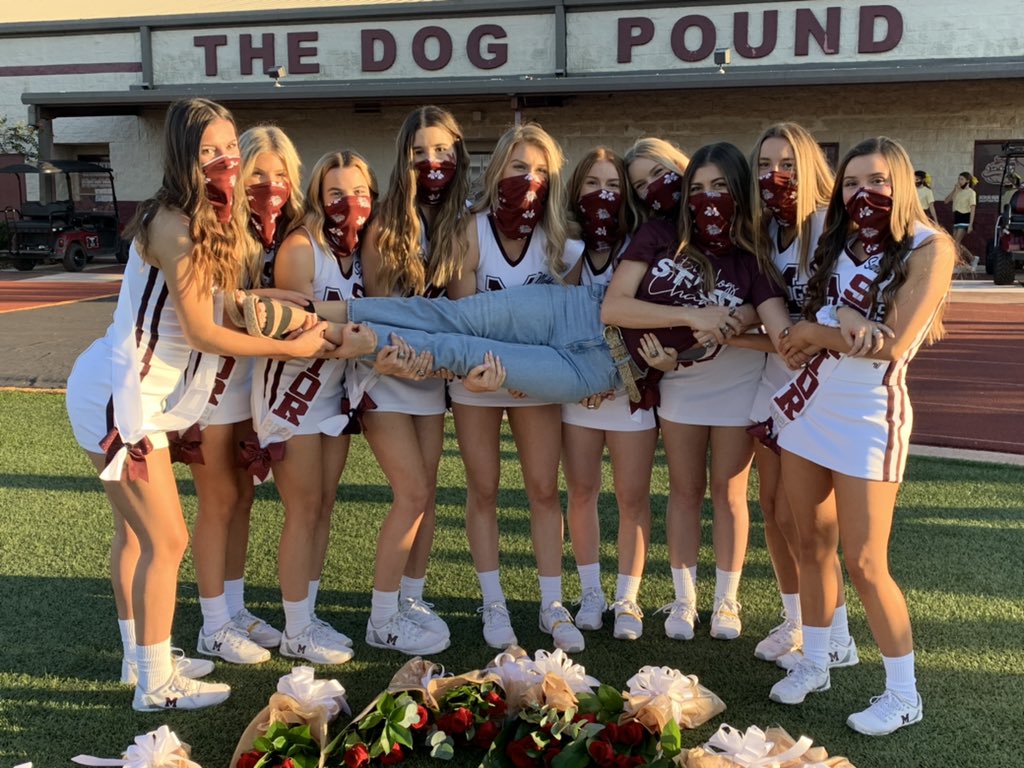 We beat Brenham 35-10 last night! Such a great time celebrating our seniors and cheering on the dogs! Way to go bulldogs!
