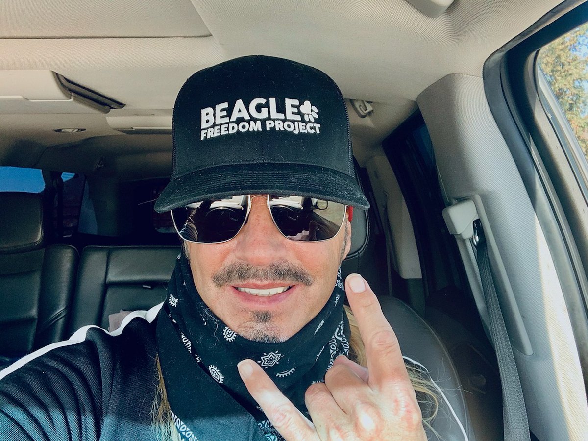 beaglefreedom's tweet photo. The legendary @BretMichaels of @Poison rocking our Beagle Freedom Project hat! His amazing daughter @Rainee_M came out to support and help with our big rescue this week! Thank you both for your support! 🎶 ❤️❣️ https://t.co/QimryCA89g