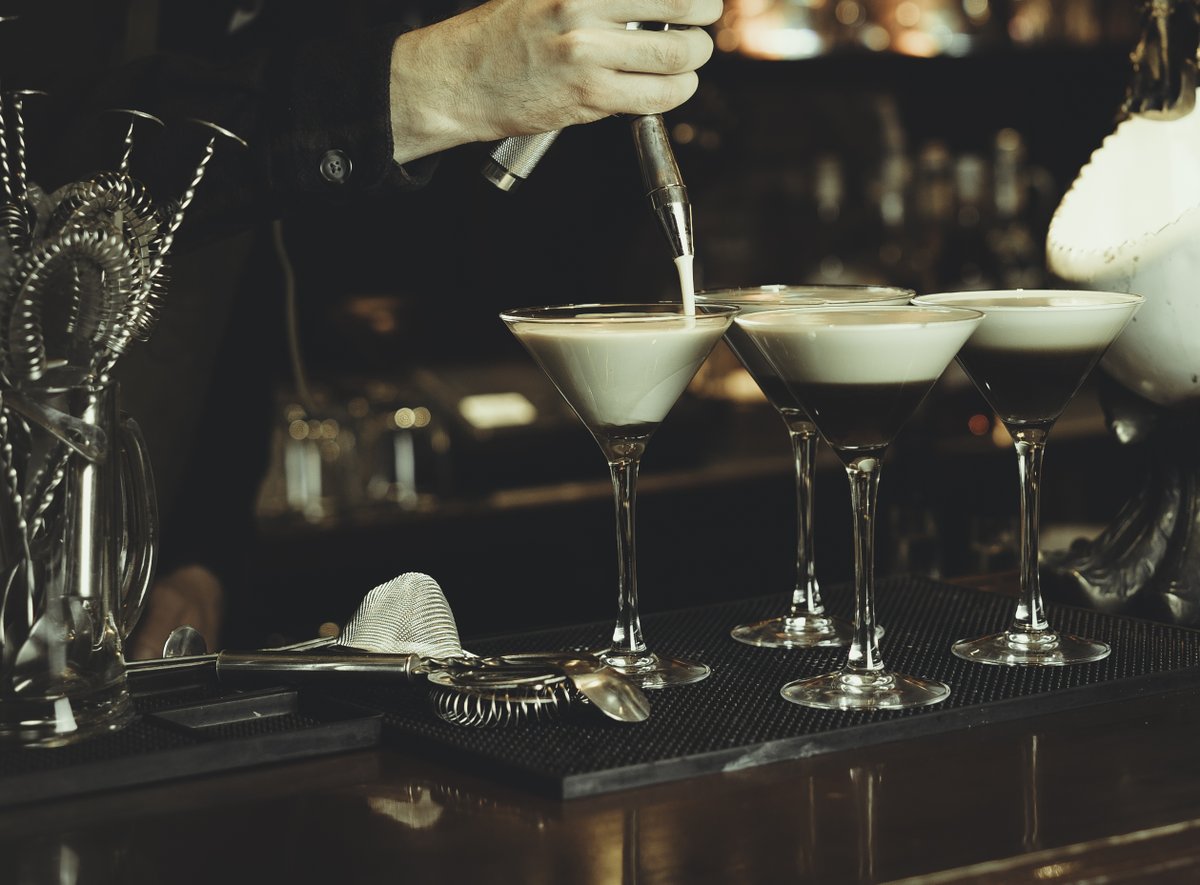 HatfieldsLondon's tweet photo. Saturday night calls for Espresso Martinis. The bars might be closing early, but with The Original NitroPress you don't even need to leave the house...We call that #winning

#hatfieldslondon
#nitropress #nitrocoffee #espressomartini https://t.co/WxXbOC9zlE