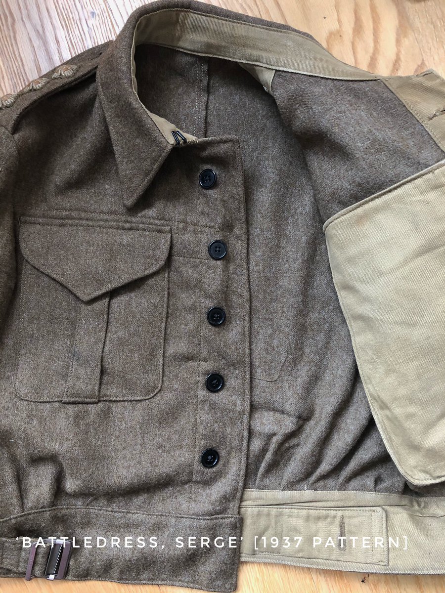 Buttons in the new uniform needed no cleaning: they were ‘vegetable ivory’ (plastic) on simple shanks. When ‘Battledress, Serge’ was issued to Home Guard units, they had to find their own buttons - like these  #BattledressThread
