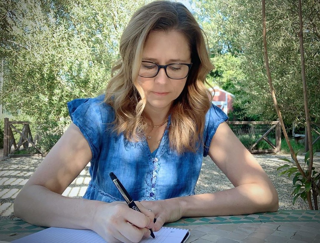 rsrrxctn's tweet image. 𝙑𝙚𝙧𝙤𝙣𝙞𝙘𝙖 𝘿𝙚𝙖𝙘𝙤𝙣 𝙞𝙨 𝙤𝙣: 
           Vᴀᴄᴀᴛɪᴏɴs = Hɪᴀᴛᴜs
                           🌻

Último post hasta nuevo aviso. Por desgracia ayer sucedió algo que me hizo pensar en lo requerido que era mi personaje por aquí, no ha sido la primera vez que siento +