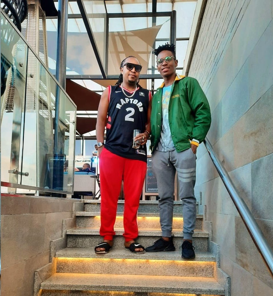 GhettoRadio895's tweet photo. Official. Reggae ibambe till morning light na @DjBlingGhetto x @qevohdevokeh turn up the sounds

#ReggaeBling WIIDDEEAAHHHH LIVE!!! https://t.co/OFyzeVgLDU