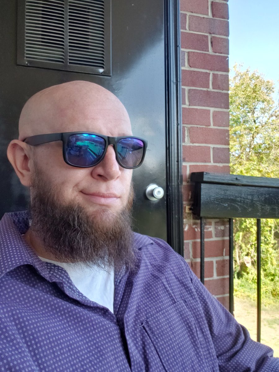 YoBoyCue's tweet photo. As much as I'm gonna miss the porch which I have admittedly not chilled on enough at this apartment I cant wait to have the back yard at the new place #23daysandcounting https://t.co/l6Y6NdtnVw