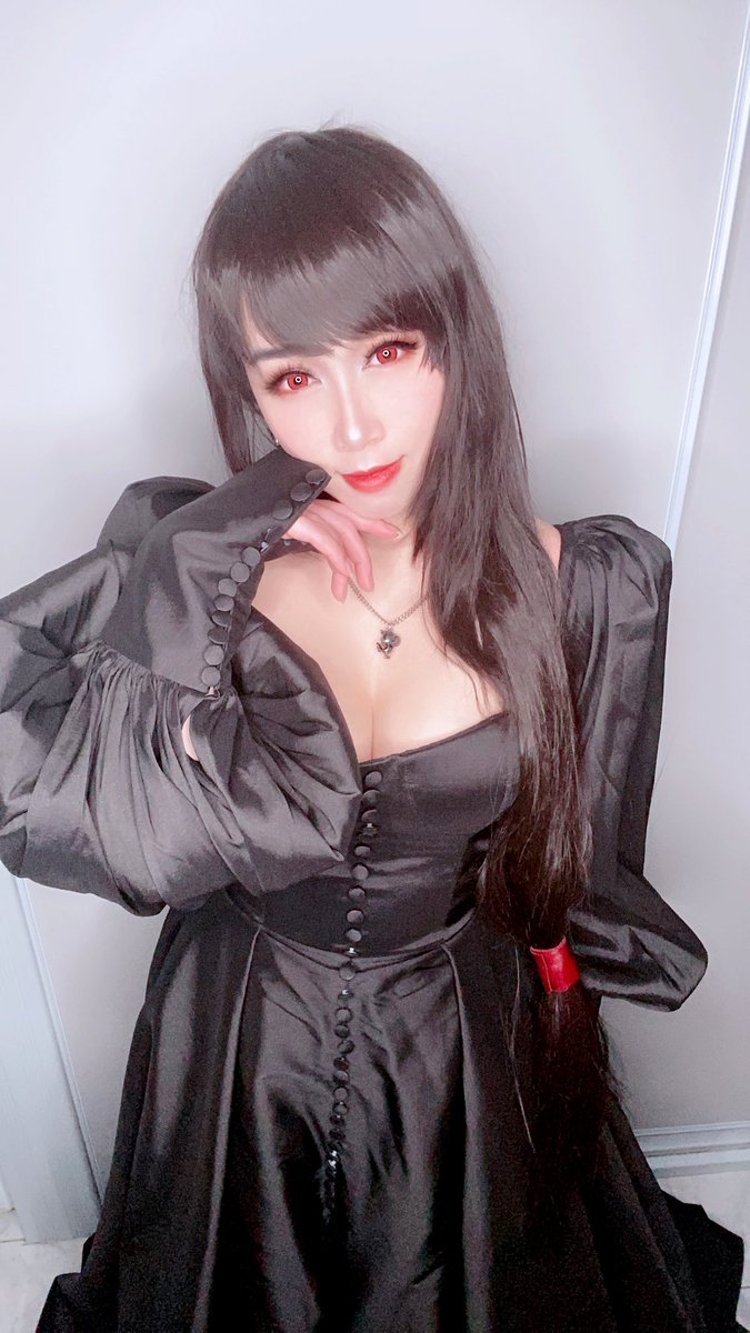 kaorismash's tweet photo. the strawberry dress is cute but what about tifa in the teuta matoshi timeless gown https://t.co/g7iPMcxT5q