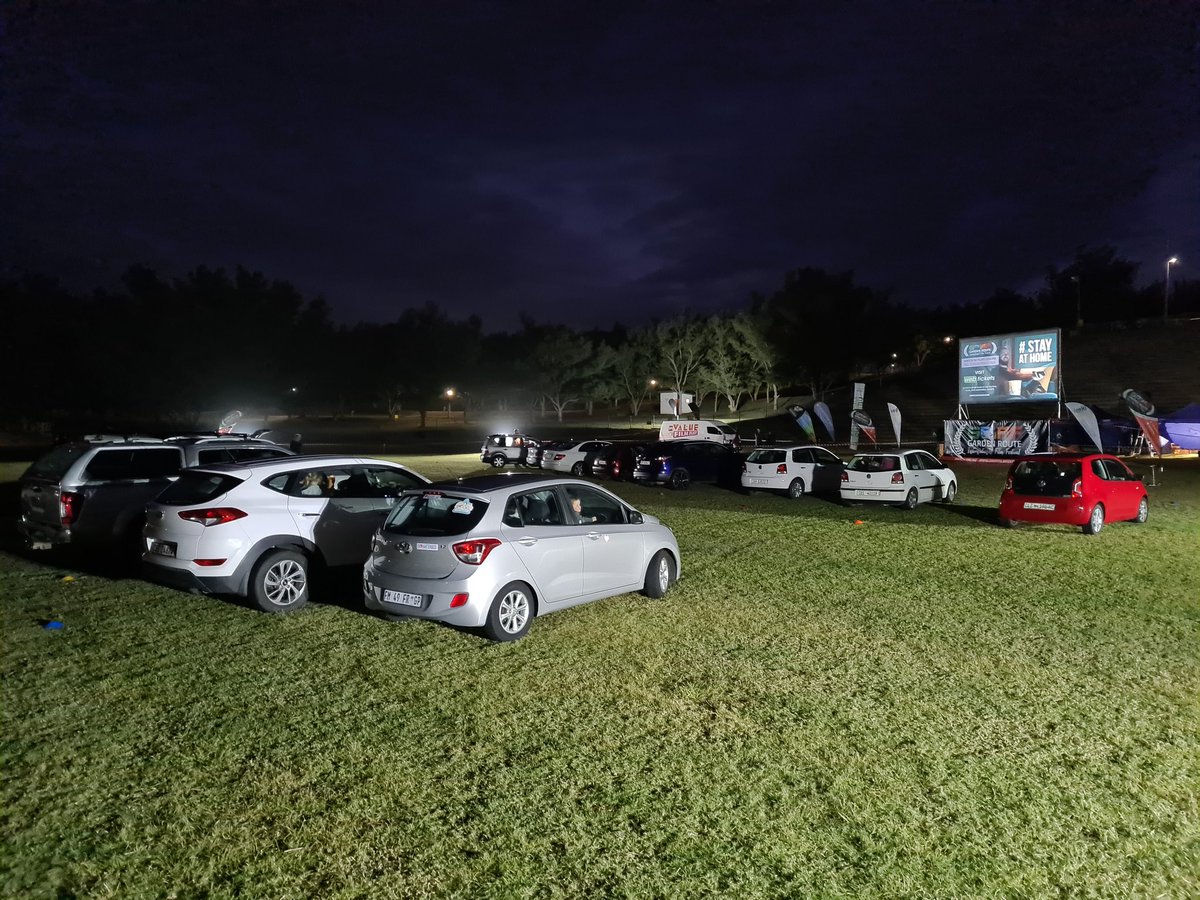 MrCow_man's tweet photo. Office for the night #DriveInCinema #GRIFFfilmfest #KuWrongKuRough #GeorgeDiaries https://t.co/JxpDRUhPSF