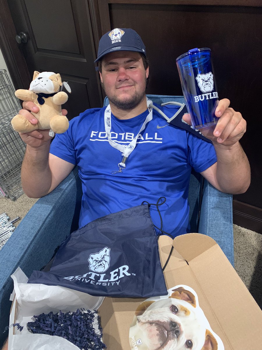 ZackWMorris1's tweet photo. Won some swag from the @Butler online open house!!!
@TheButlerBlue 
#GoDogs https://t.co/t5HdbZLj5k