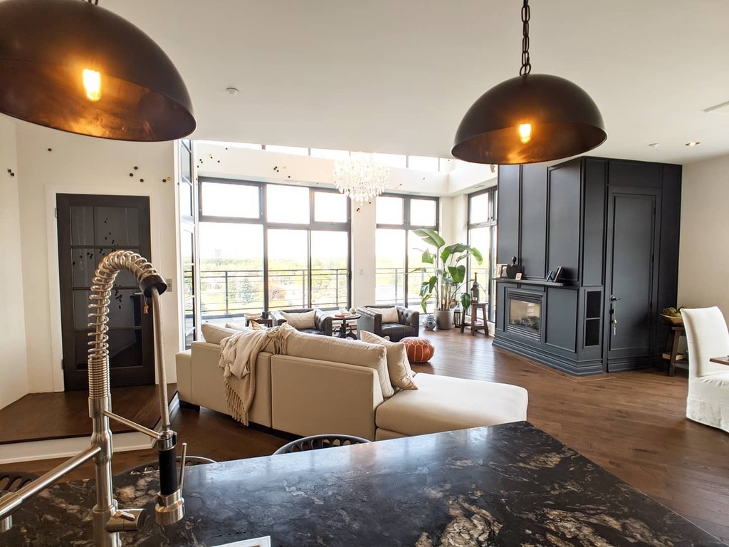 tebInteriors's tweet image. Cuz I know you&apos;re watching 👀
.
.
#dramatic #injectsomeedge #homegasm #interiordesign #design #homedecor #customhomedecor #home #colour #homesweethome #homedesign #homedecoration #homestyling #decoration #inspiration #customhome #custominteriors #cust… instagr.am/p/CF5FsL2JHn2/