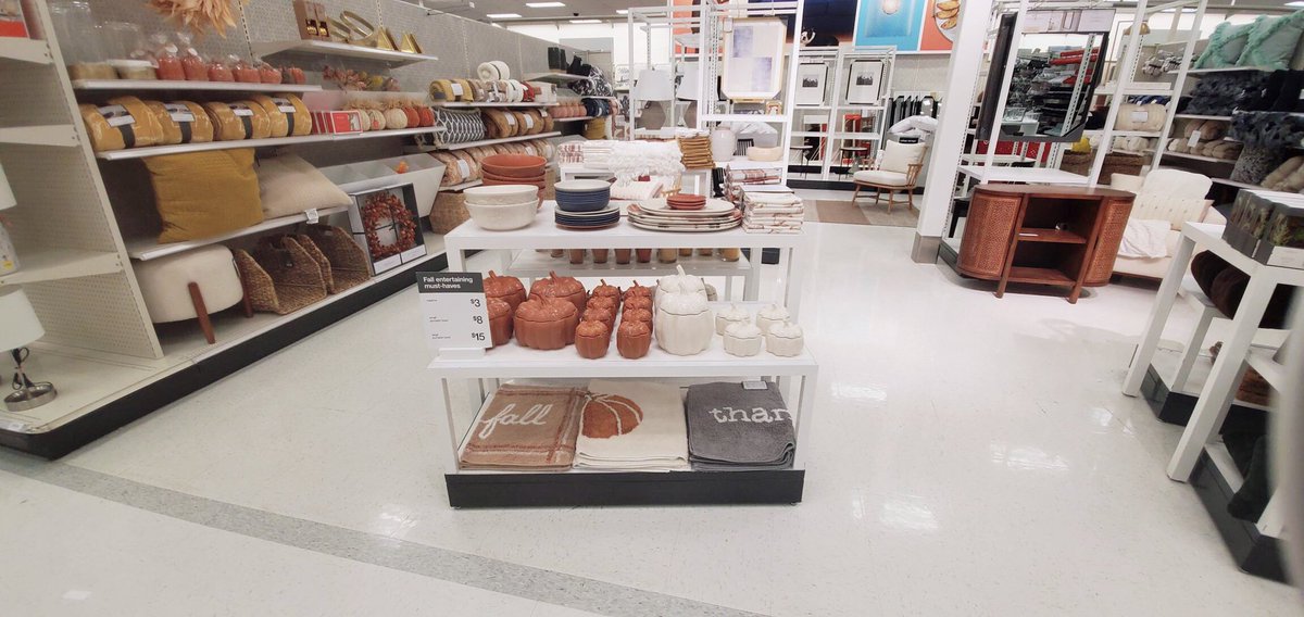 Sara Tinsley tweet media