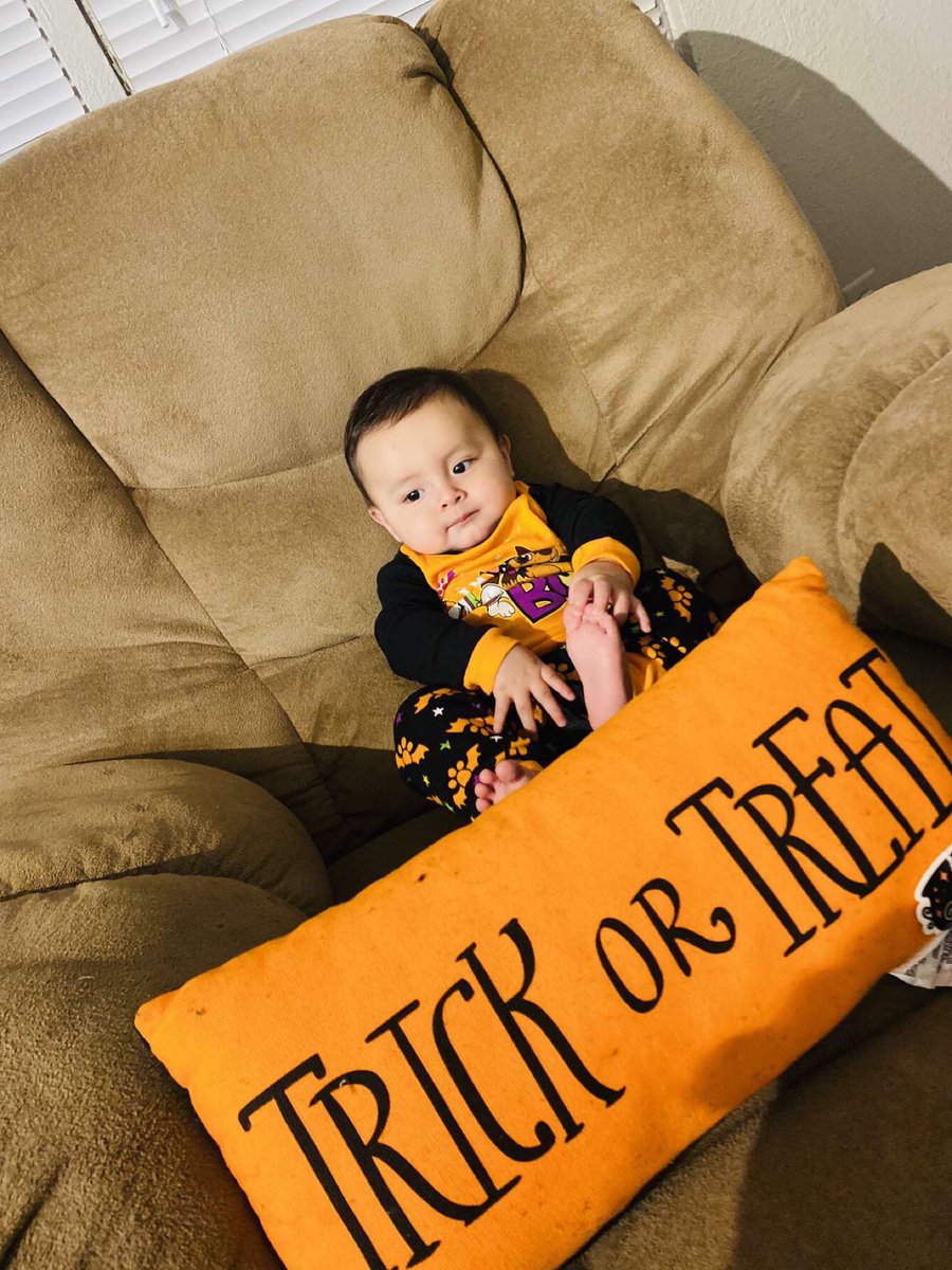 My fat man was sleepy but he’s so in the spirit 👻🎃🥺