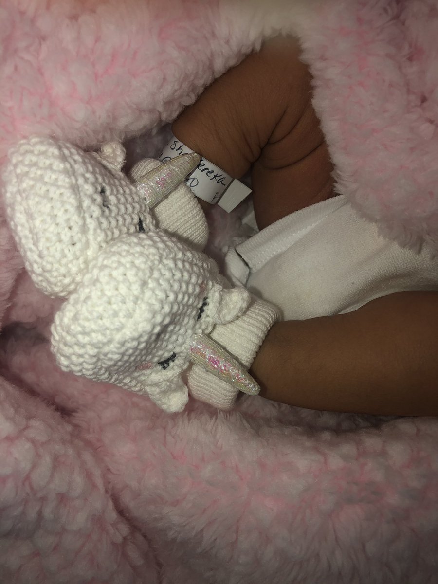 queengatsbylit's tweet image. How It Started vs How it Ended 😂