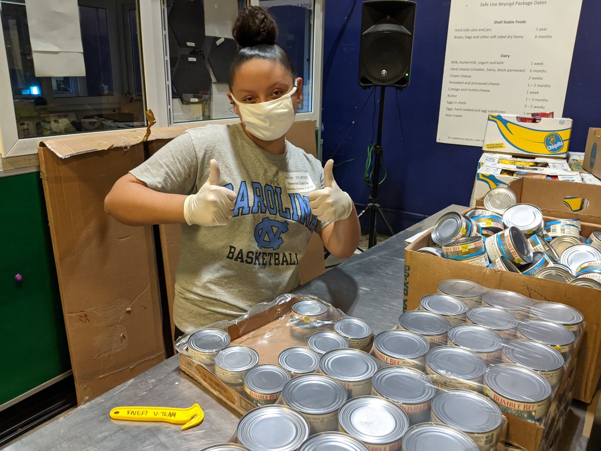 ACHSCrew's tweet photo. Members of ACHS Community Service Crew helped pack more than 400 boxes of food for Jacksonville's food insecure today with Feeding Northeast Florida Food Bank. @FeedingNEFL https://t.co/6LbOTDMiT2