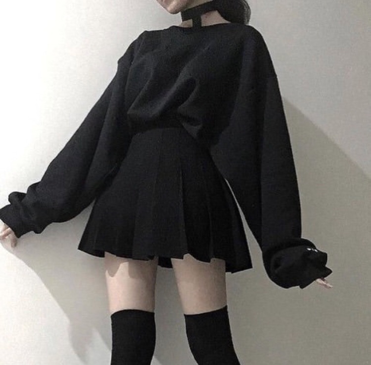 black outfit thinspo ~ a thread