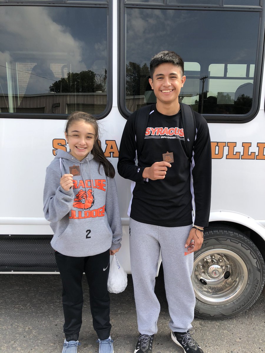 SyracuseCross's tweet photo. Congratulations to Emily Pena (8th) on placing 7th and Hugo Leyva (10th)  placing 9th at the Syracuse invitational this morning! Thank you to the staff and community members who helped put on a great meet. Go Bulldogs! https://t.co/KhBcIhpVX6