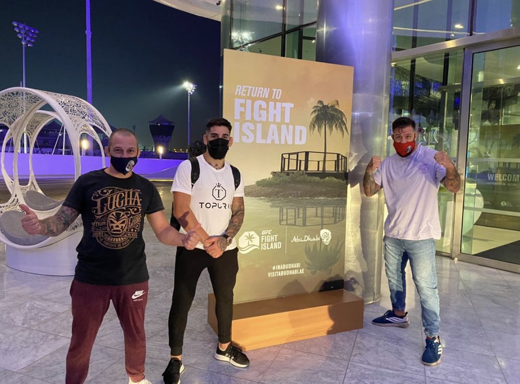 ⚠️🇪🇸ILIA TOPURIA YA ESTÁ EN LA ISLA🏝
•
•
#UFC #BELLATOR #ONEFC #RIZIN #COMBATEAMERICAS #ARESFC #M1GLOBAL #OKTAGONMMA #PFL #ACA #KSW #AFLMMA #CAGEWARRIORS #MMA #BJJ #BOXING #SPANISHMMA #ILIATOPURIA #UFCFightIsland https://t.co/e9Jnr2wmmp