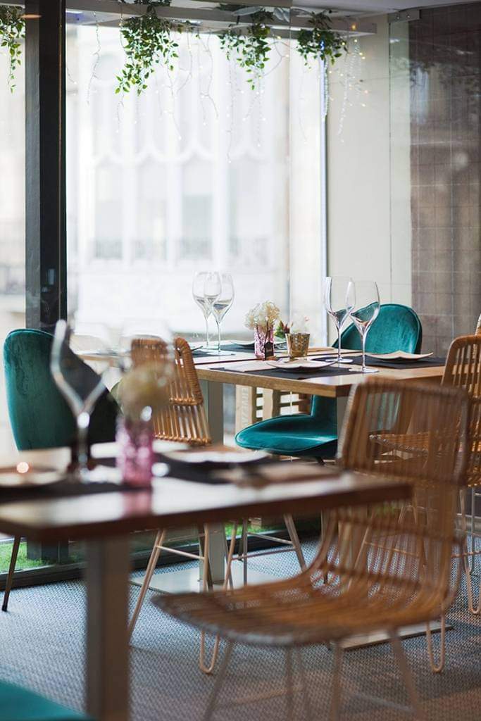 Ahora que van bajando las temperaturas, podéis seguir disfrutando de El Colmado en nuestro comedor de la planta superior 👍 #otoño #vitoriagasteiz