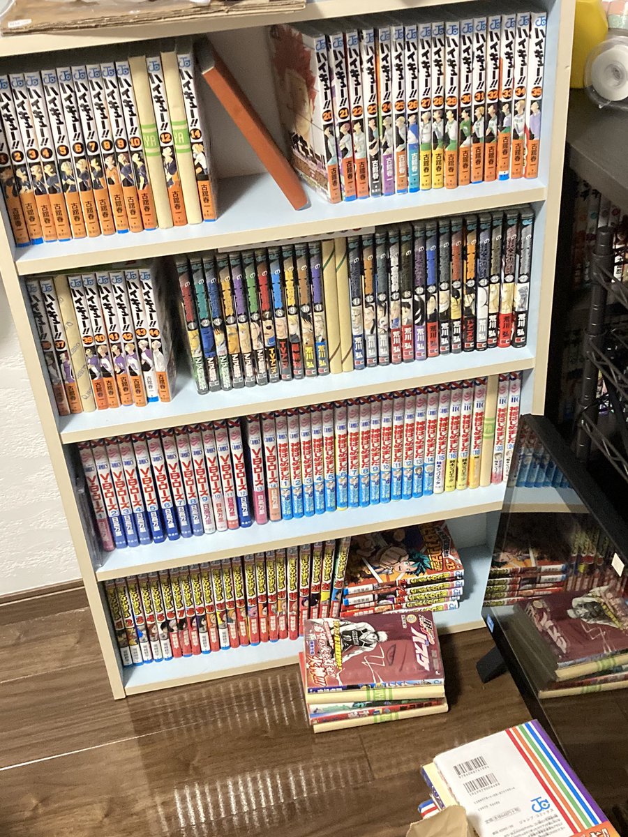 Puli A 引越しでしまい込んでた漫画を数年ぶりに本棚に並べたけどハイキュー16 19巻がない どこいったんだー そしてどうやっても漫画が入り切らないから本棚を買うか漫画ケースにするか迷う Puli A 引越しでしまい込んでた漫画を数年ぶりに本棚に並べたけどハイキュー16 19巻がない どこいったんだー そしてどうやっても漫画が入り切らないから本棚を買うか漫画ケースにするか迷う