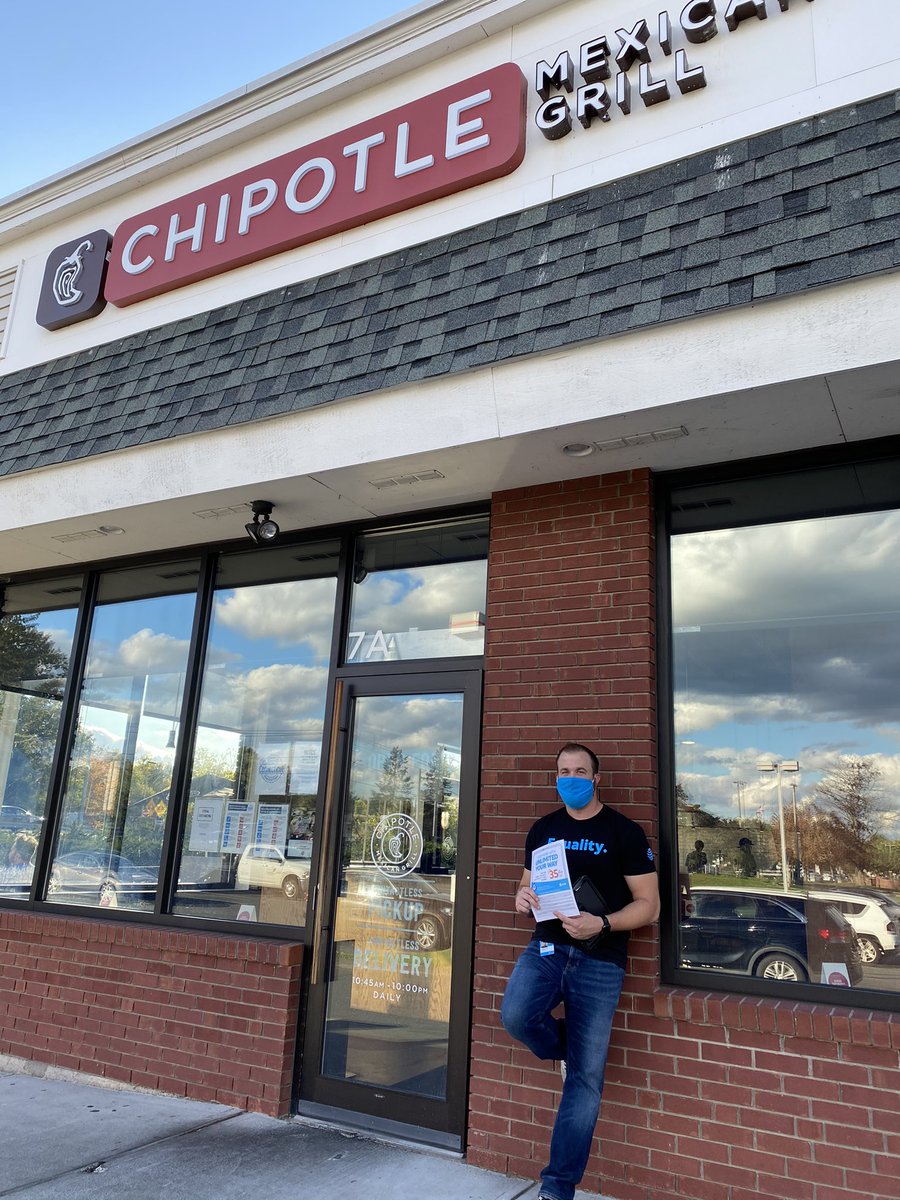 BriGrimaldiNYL's tweet image. Enfield is spreading the word about our new Unlimited Your Way plans &amp;amp; AT&amp;amp;T TV ! #PotterSigSquad #switchoversaturday @Kat_Gomez_ @RiveraKelvin1 @JPotter24 @keroninc