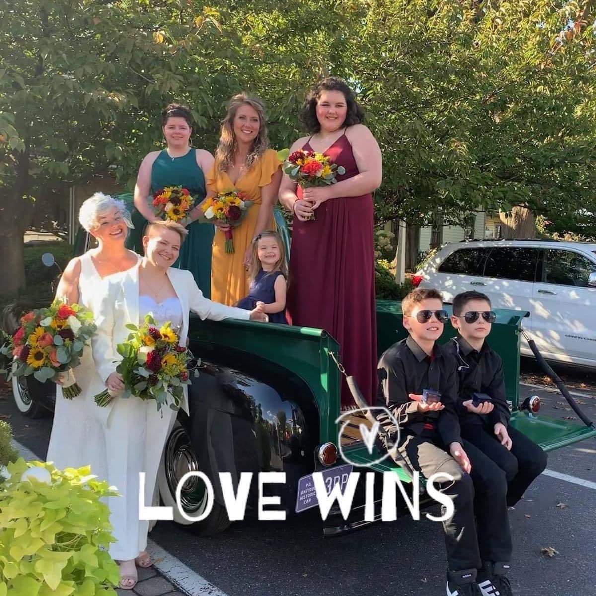 LBattenCarbaugh's tweet photo. Married the love of my life @ashrenae08 yesterday 10/2/2020 #aislegowithcarbaugh #sheismyjoy #shesaidyes #mrsright #mrsalwaysright https://t.co/ThjvbJjSze