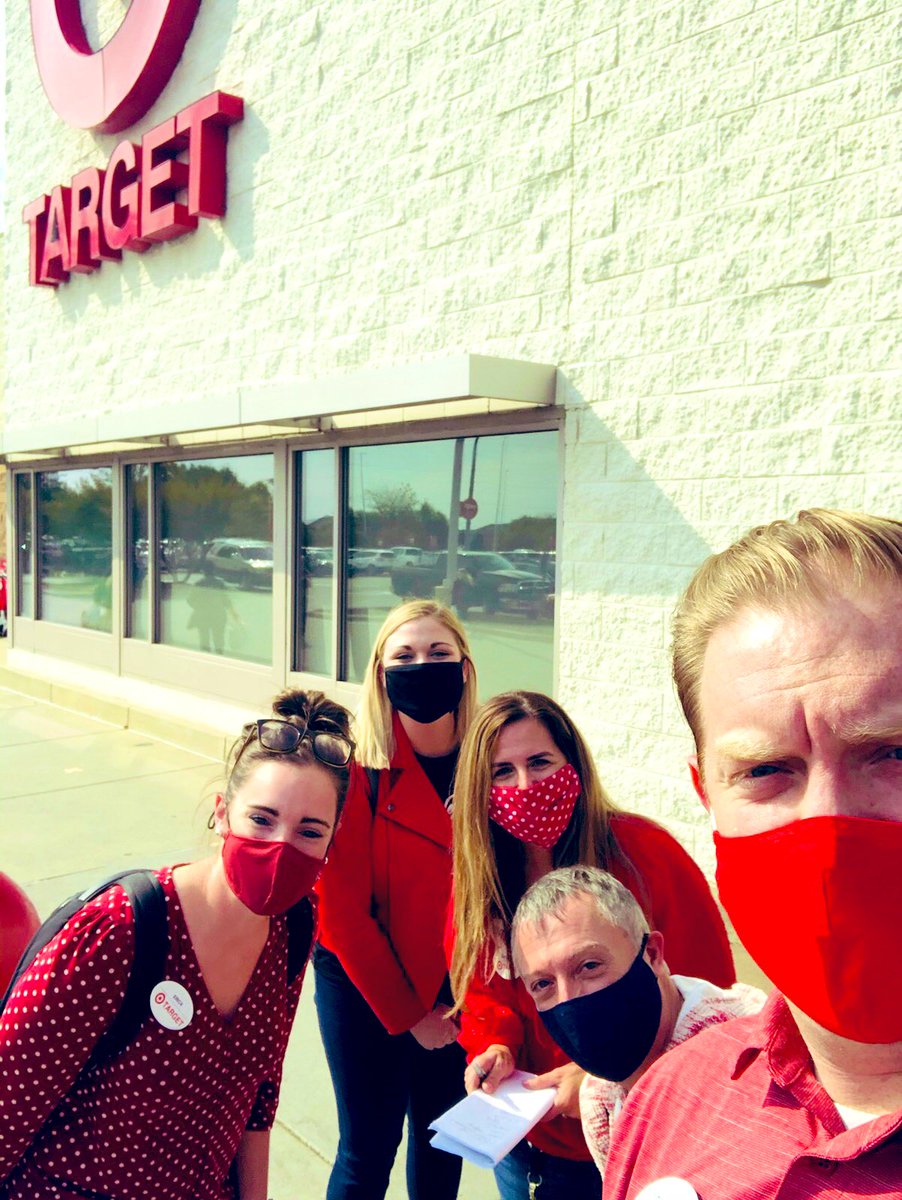 Such a great day to see <a href="/fancyhill80/">Amanda</a> and the Springfield team!! Thank you for all you have done and are doing for our team and guests! We appreciate all of you! 💫✨