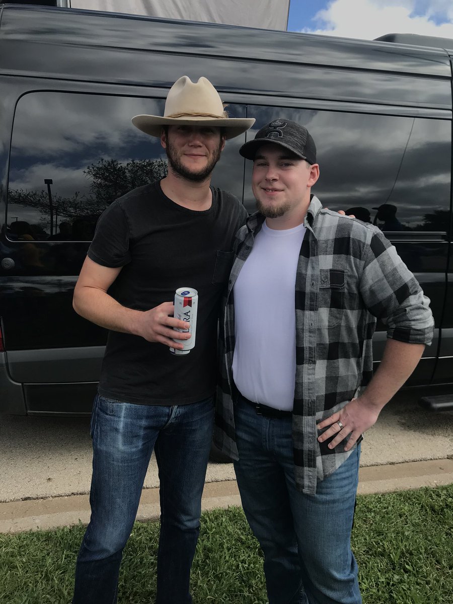 beau32king's tweet photo. Crazy how time flies🕊 2 years apart @bradytbeal I’m blessed to be in the music world with you guys. Glad you guys came to Christoval Tx https://t.co/JcRnASNtdH