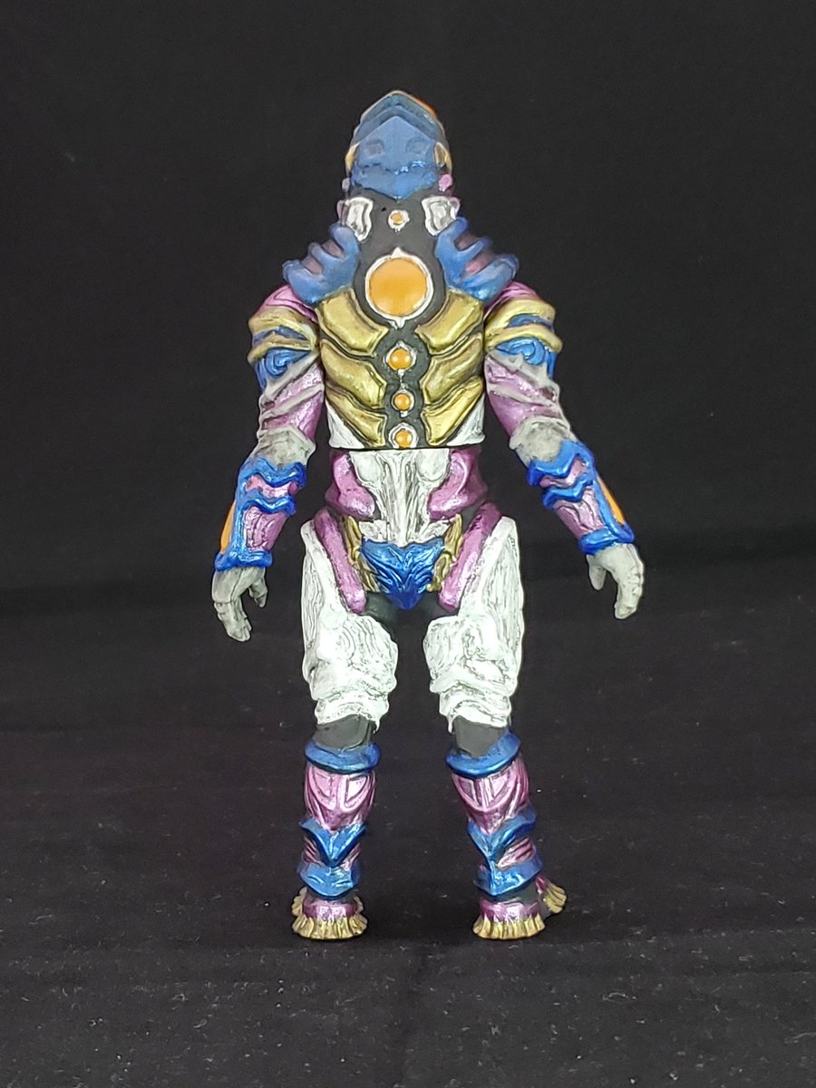 はじめてのソフビ塗装 ウルトラマンXとウルトラマンZより虚空怪獣