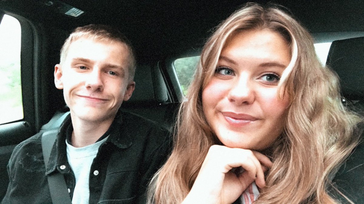 MaevaLct09's tweet photo. #NationalBoyfriendDay parce  que c’est l’amour de ma vie et qu’il est le seul à m avoir aidé dans ma vie ❤️ https://t.co/jDuBASLL7I