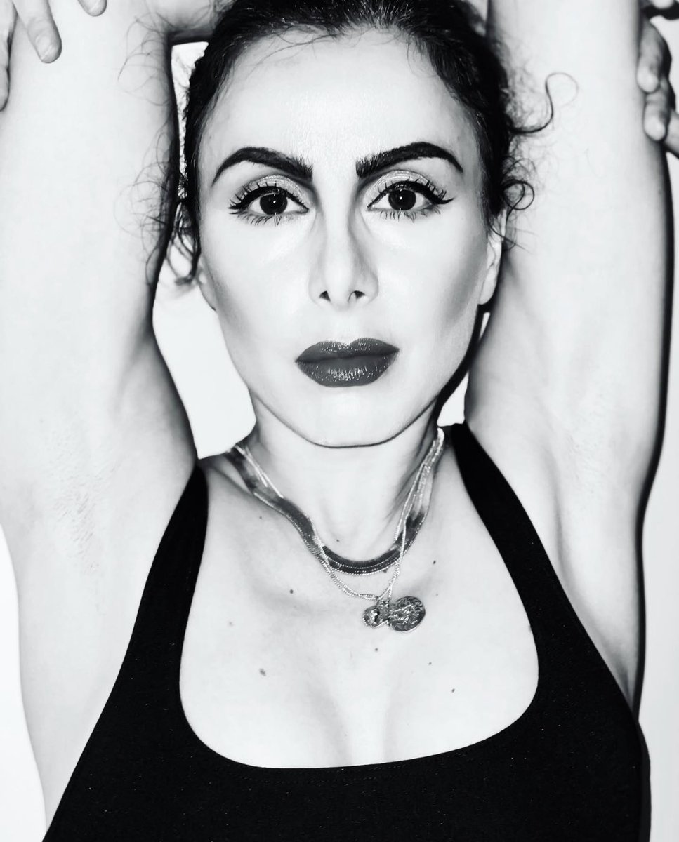 Fraeulein_P's tweet photo. Let’s get this one for #London !!! #Madonna #biopic #minimadonna #actress #italian #FilmTwitter #AUDITION #singers @guyoseary @Madonna https://t.co/DW7IuNwh0q