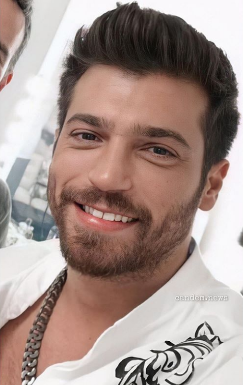 candemworld's tweet photo. #CanDemWorld🌎🌍🌏❤️🇹🇷 @canyaman1989 Kralım! Çok şaşırtıcı! Çok şirin! Yeryüzünde bu kadar güzel ve yetenekli bir adam bulamazsın! https://t.co/Rnsmsj5Fbm https://t.co/H7um7eVI8v