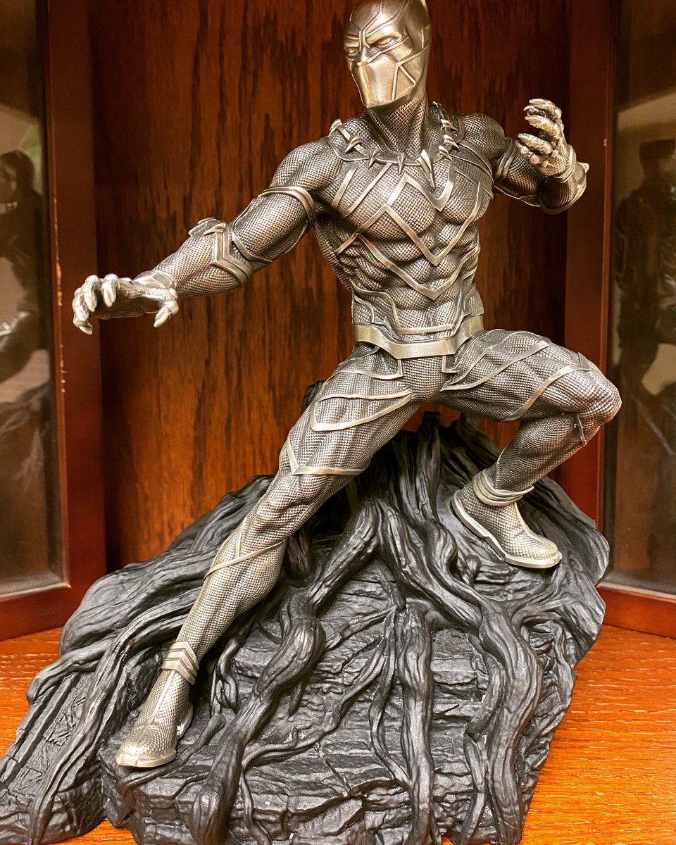 DrDavidSurratt's tweet photo. Had to share a favorite collector’s item after a fun #collegeCon panel with @UPBou @UofOklahoma ❤️💯 #blackpanther @collectsideshow https://t.co/E4mTLLENkD