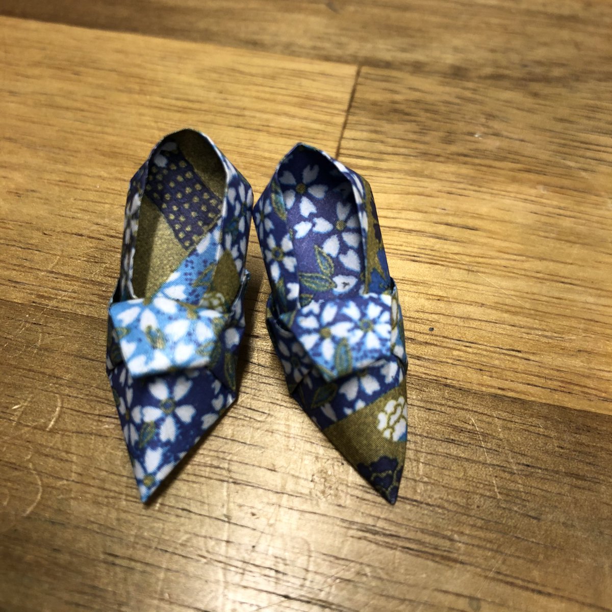 Spent all afternoon folding tiny origami shoes and I feel all the better for it. #makingthings melts away everything else. #creativity #mentalhealth