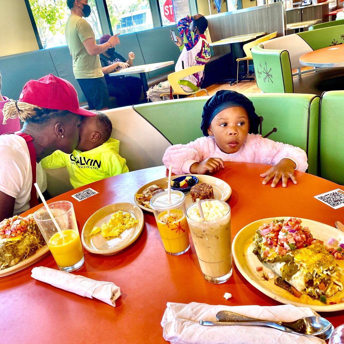 KobraWorlddd's tweet photo. love spending money on the ones who matter, always #family ❤️ https://t.co/NRZI4Gl7uQ